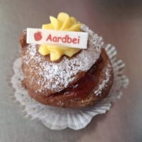 Aardbeibol